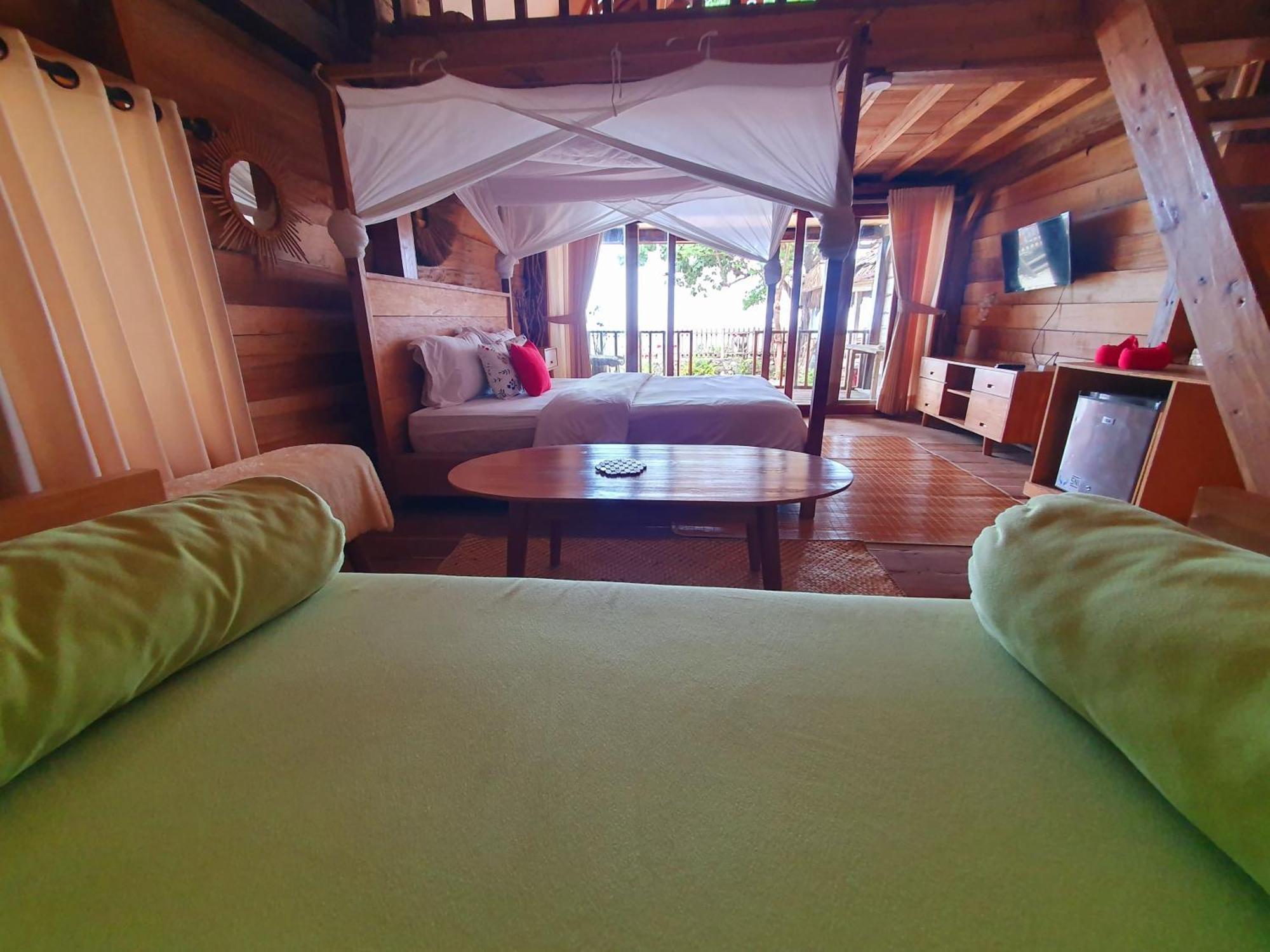 Sunset Moyo Bungalows Moyo Island Extérieur photo